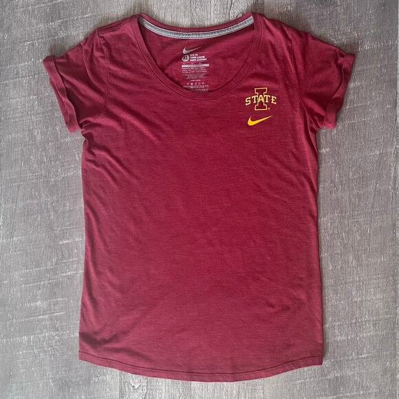 NIKE Iowa State Cyclones T Shirt Womens XL Red Short Sleeve Slim Fit Tee NCAA - Picture 1 of 5